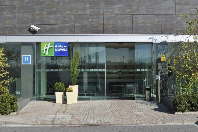 Holiday Inn Express Pamplona By Ihg Mutilva Baja Bagian luar foto